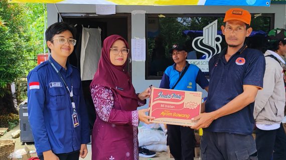 MAN KOTA TEGAL SALURKAN DONASI UNTUK PADASARI