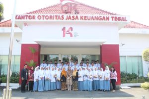 43 SISWA MAN KOTA TEGAL KUNJUNGI OJK, KUPAS TUNTAS LITERASI KEUANGAN