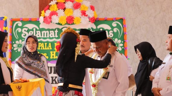 MAN KOTA TEGAL GELAR PEMBINAAN ASN, PERPISAHAN PURNATUGAS KEPALA MADRASAH, DAN RESMIKAN AUDITORIUM TB